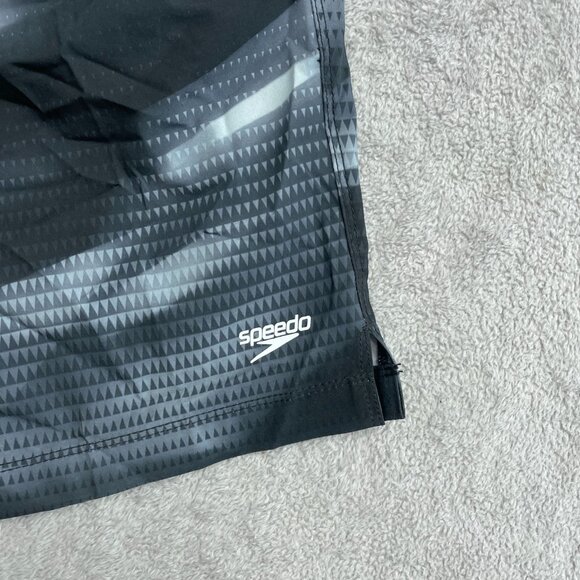 NWOT Speedo Men's XL Swim Shorts Black & Gray Camouflage Pattern Polyester - Picture 4 of 6
